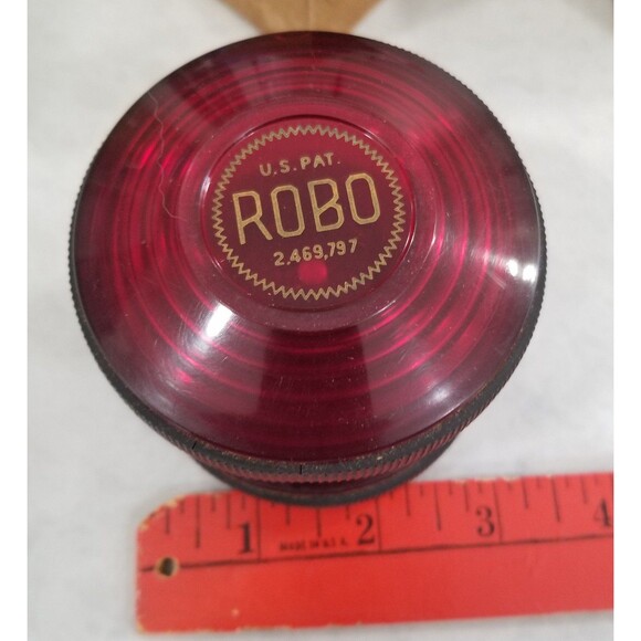 Vintage Robo Knife Sharpener red lucite, patented under U.S. Patent 2,469,797 - Picture 4 of 6